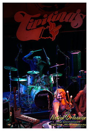 the_tangle_tipitinas_jm_080814_005