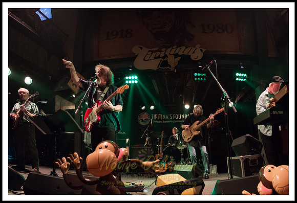 radiators_40th_Anniversary_tipitinas_jm_012118_006
