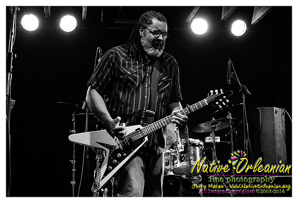 alvin_youngblood_hart_tipitinas_jm_053114_005