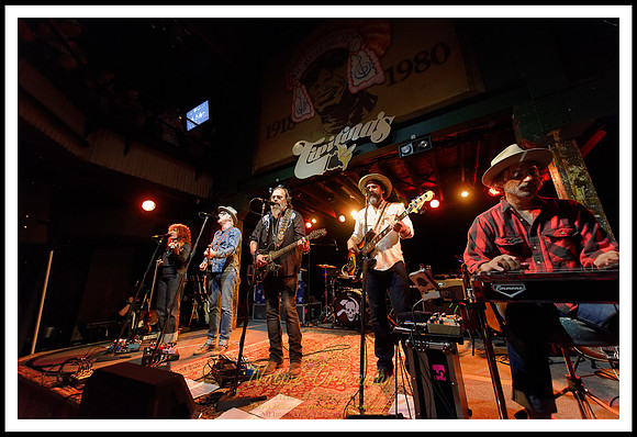steve_earle_tipitinas_jm_062322_001