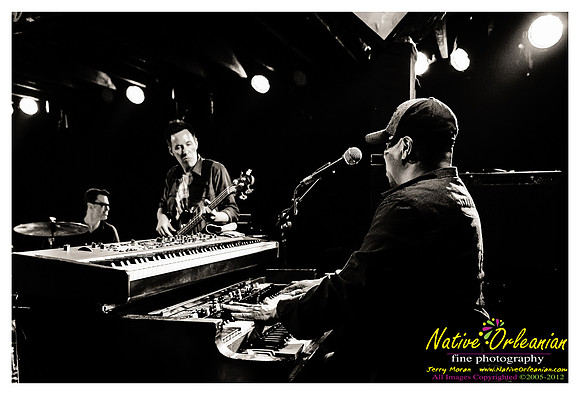 dragonsmoke_tipitinas_jm_042212_001