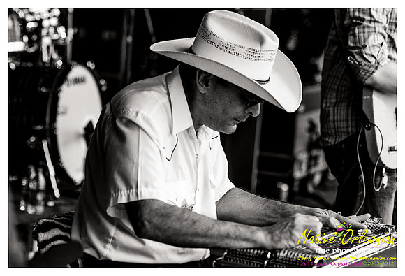 gal_holiday_jazz_fest__jm_042812_006