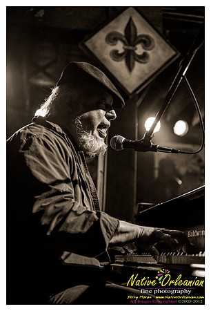 tipitinas_fess_house_party_jm_092912_005