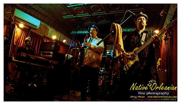 nola_suspects_maple_leaf_jm_093012_005