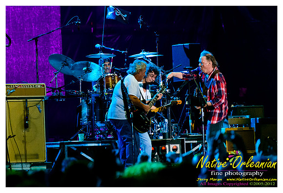 neil_young_voodoo_fest_jm_102612_023