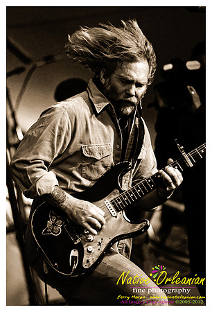 anders_osborne_voodoo_fest_jm_102712_020