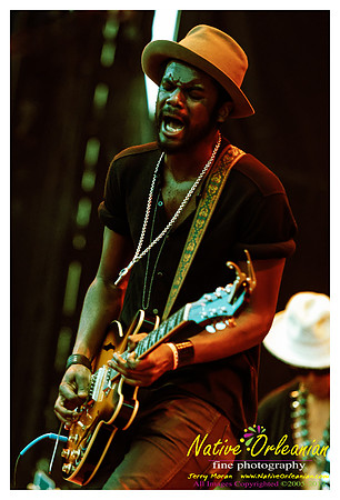 gary_clark_jr_voodoo_fest_jm_102612_001