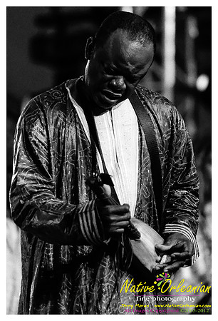 Cheick_Hamalla_Diabate_voodoo_fest_jm_102612_004