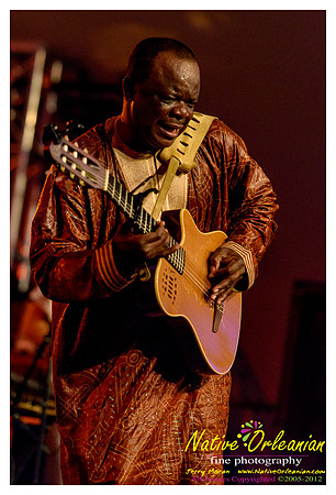 Cheick_Hamalla_Diabate_voodoo_fest_jm_102612_007