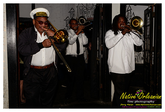 shell_beach_benefit_hw_jm_111012_002