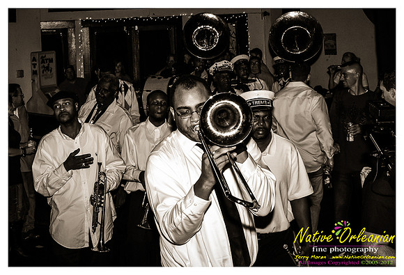 shell_beach_benefit_hw_jm_111012_004