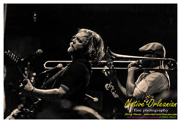 anders_osborne_tipitinas_xmas_jm_120812_014