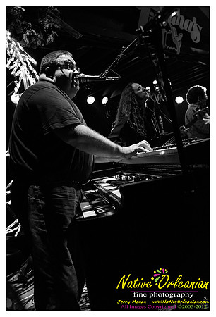 anders_osborne_tipitinas_xmas_jm_120812_017