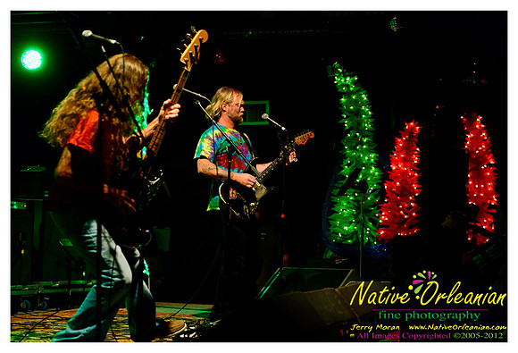anders_osborne_tips_xmas2_jm_120912_001