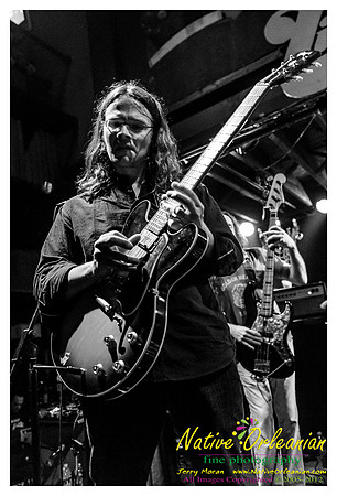 anders_osborne_tips_xmas2_jm_120912_011