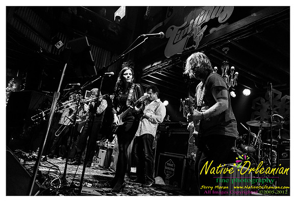 anders_osborne_tips_xmas2_jm_120912_016