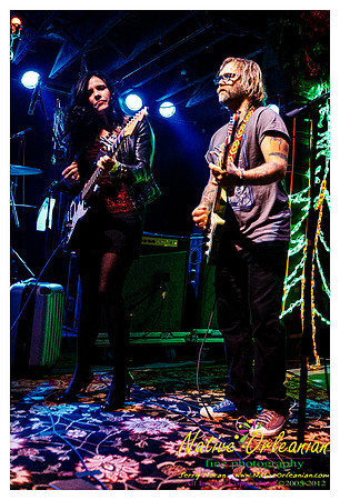 anders_osborne_tips_xmas2_jm_120912_019