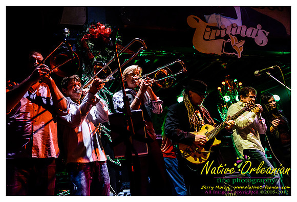 anders_osborne_tips_xmas2_jm_120912_026