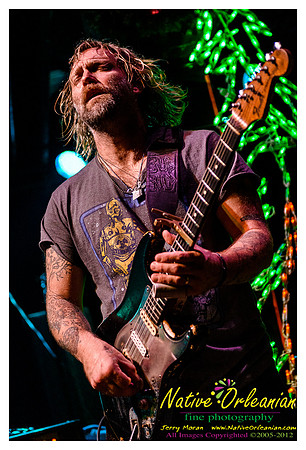 anders_osborne_tips_xmas2_jm_120912_028
