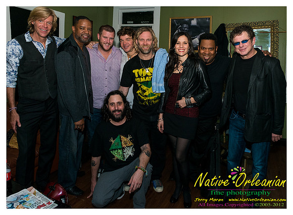 anders_osborne_tips_xmas2_jm_120912_029