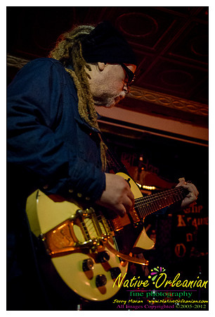 papa_mali_maple_leaf_jm_120812_007