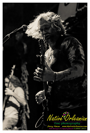 anders_osborne_tips_xmas2_jm_120912_035