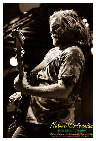 anders_osborne_tips_xmas2_jm_120912_036