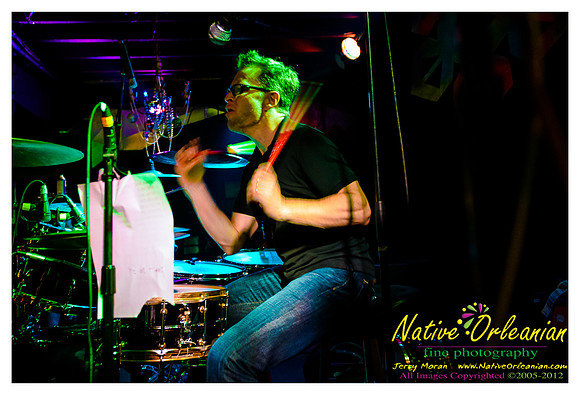 anders_osborne_tips_xmas2_jm_120912_043