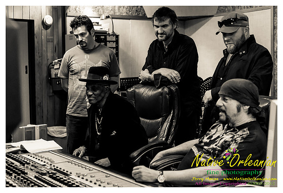 cyril_neville_studio_in_the_country_jm_122012_021