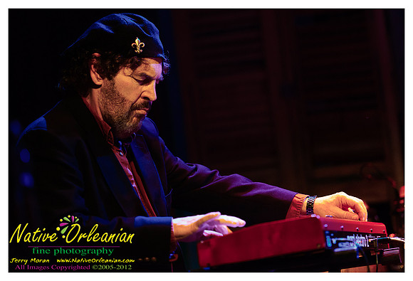 hone_for_the_holidays_daniel_price_benefit_jm_122112_007