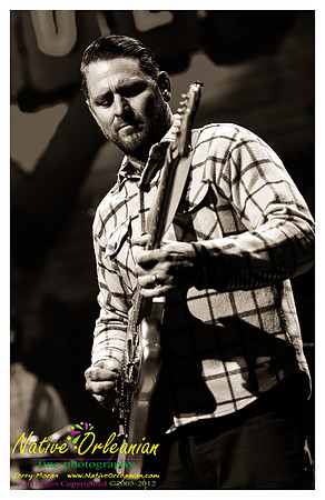 hone_for_the_holidays_daniel_price_benefit_jm_122112_012