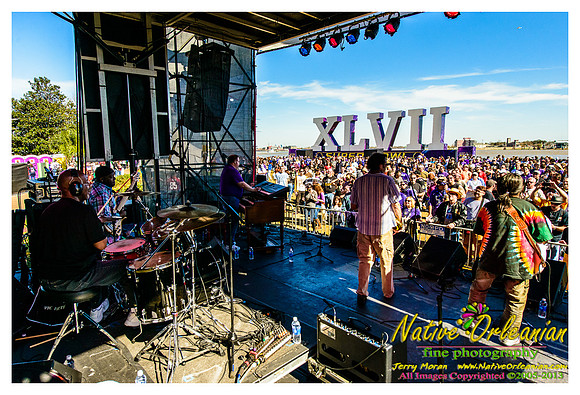 papa_gros_funk_super_bowl_jm_020313_004