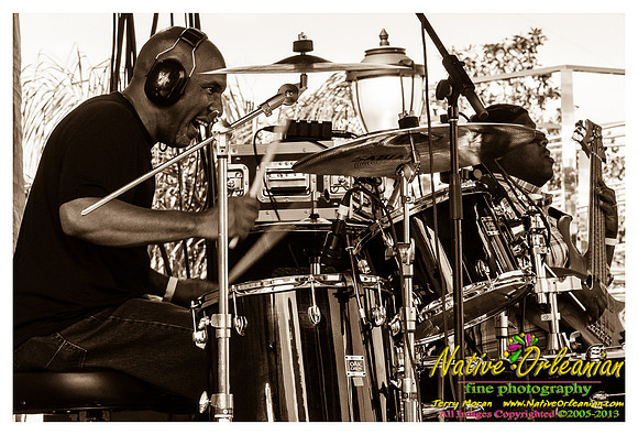 papa_gros_funk_super_bowl_jm_020313_010