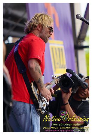 anders_osborne_jazz_fest_jm_042613_007