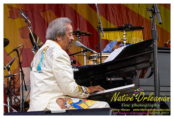allen_toussaint_jazz_fest_jm_042713_004