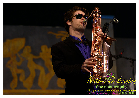 ernie_vincent_and _the_top_notes_jazz_fest_jm_050513_003