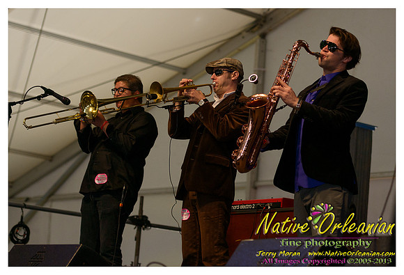 ernie_vincent_and _the_top_notes_jazz_fest_jm_050513_004