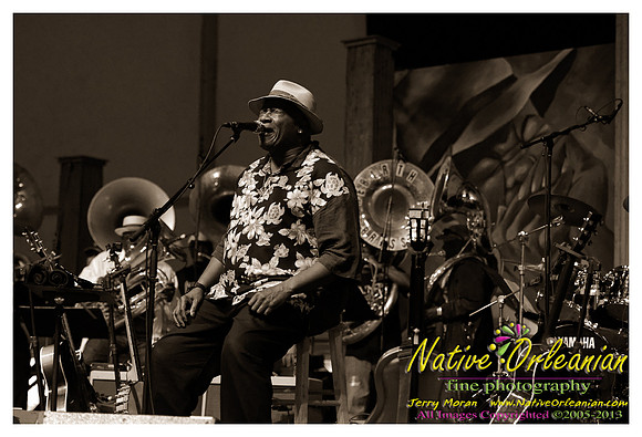 dxo_preed_taj_mahal_jazz_fest_jm_050513_081