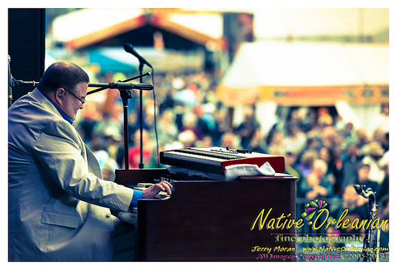 papa_grows_funk_jazz_fest_jm_050313_004
