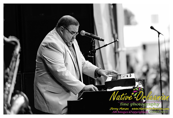 papa_grows_funk_jazz_fest_jm_050313_016