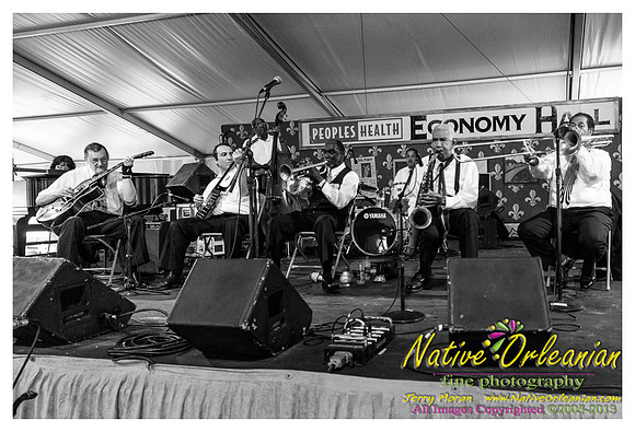 greg_stafford_and_the_jazz_hounds_jazz_fest_jm_042813_003