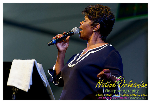 irma_thomas_gospel_tent_jazz_fest_jm_050313_002