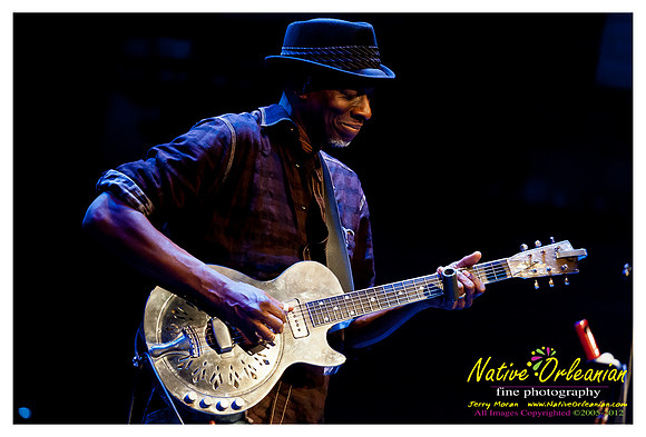 keb_mo_hob_Jan_29_2012_jm_008