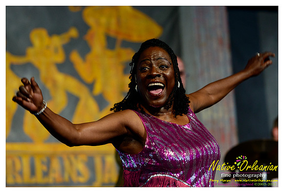 sharon_jones_dap_kings_jazz_fest__jm_050612_001