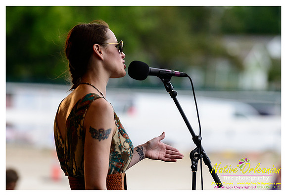 gal_holiday_jazz_fest__jm_042812_008