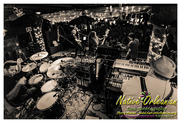 anders_osborne_holiday_spectacular_tipitinas_jm_nofp_120713_016