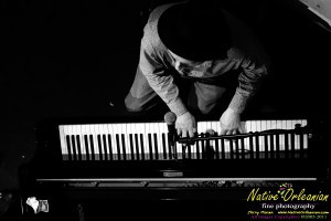 I caught a great show with Johnny Sansone over at Snug Harbor right before Mardi Gras a couple weeks ago,  really fillled up that room with his powerful harp playing, backed up by a great band including one of my favorite piano players Bob Andrews....While in Colorado with the VOW Allstars in early February, I  also had the opportunity to listen to an unmastered copy of Johnny