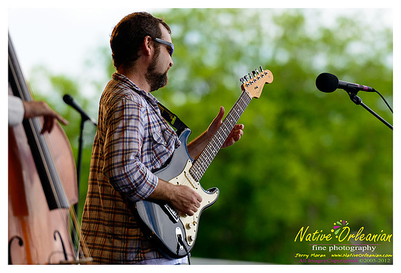 gal_holiday_jazz_fest__jm_042812_007
