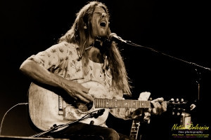 Here are some images from a really fun night during Jazz Fest 2011  at Le Petite Theatre  with The Southern Troubadours, Tab Benoit, Anders Osborne, Devon Allman, Mike Zito, Grayson Capps, Waylon Thibodeaux, and Mia Borders.  An excellent venue for an acoustic storytellin kind of night, a real nice change of pace during a real busy nonstop Jazz Fest......