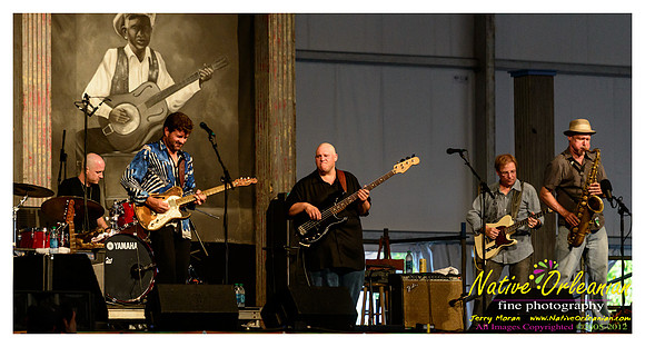 tab_benoit_jazz fest_jm_042912_008